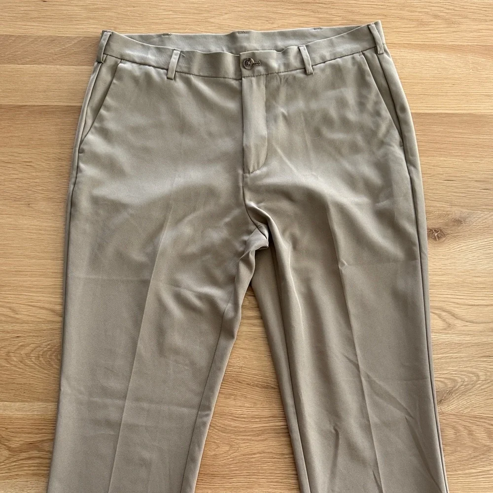 Izod Men's Khaki Flat-Front Chinos in Taupe - Picture 1 of 7